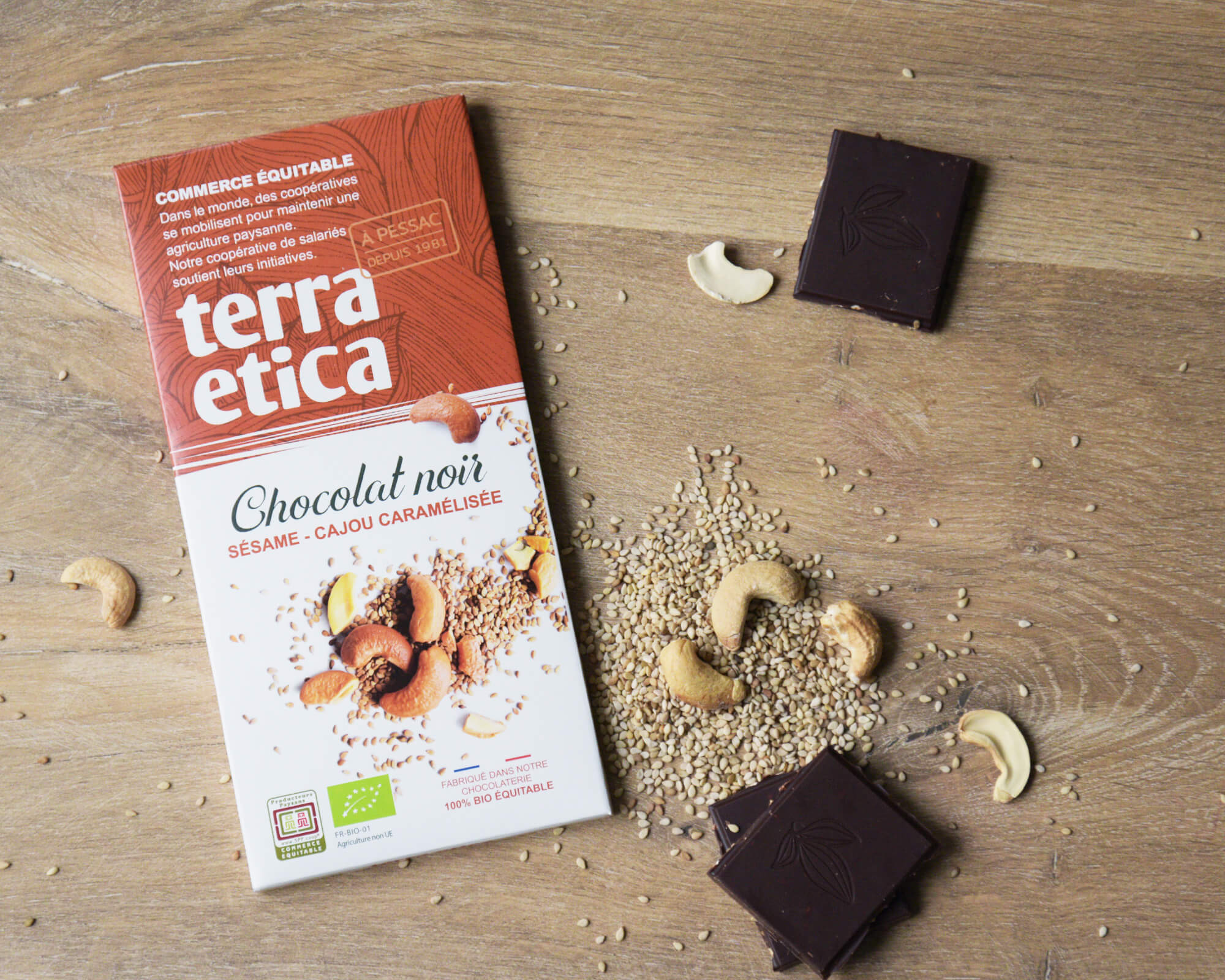 Terra Etica - Tablette de chocolat noir au sésame et cajou caramélisée bio et issue du commerce équitable